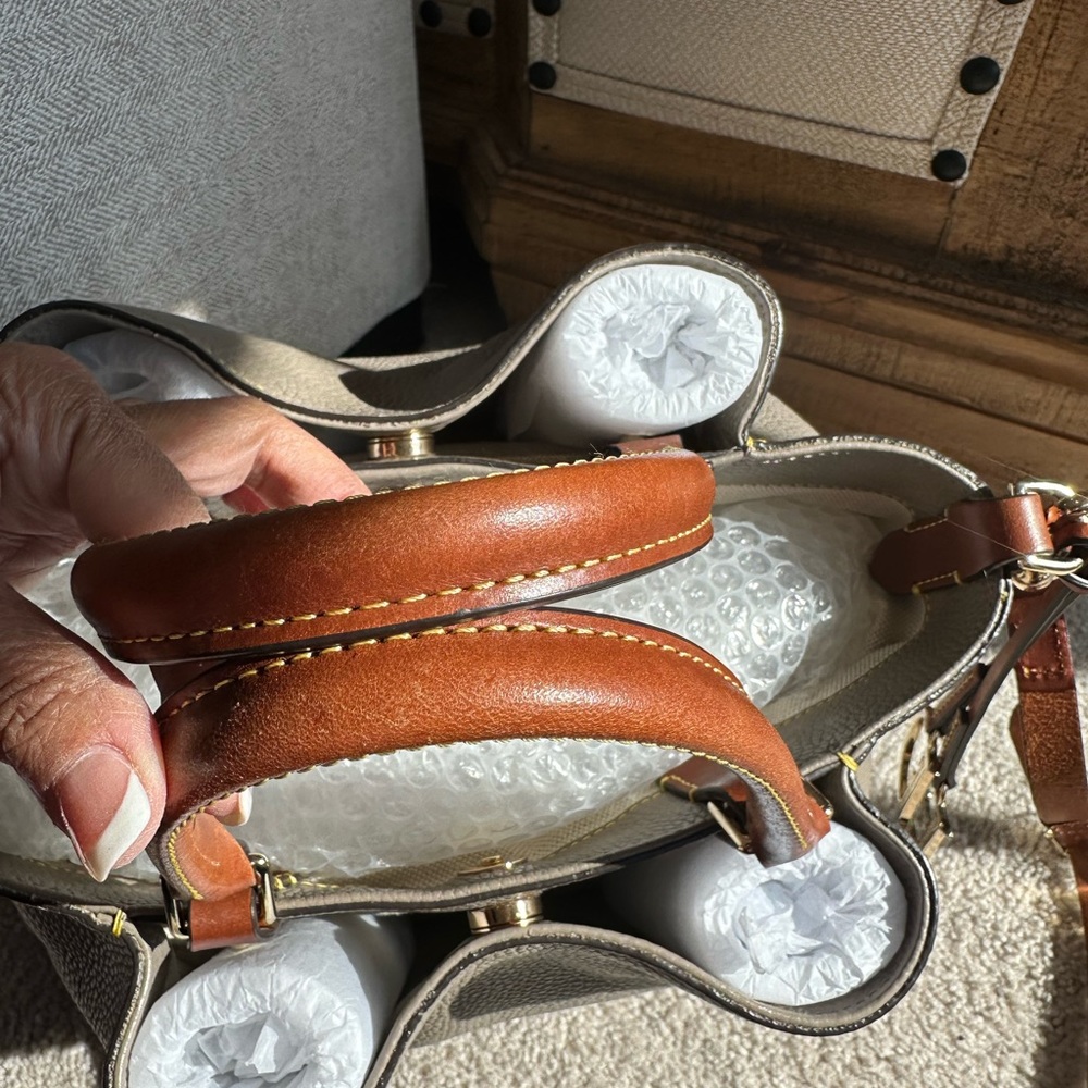 SOLD - Dooney Pebbled Grain Barlow bag- Taupe - Picture 9 of 15